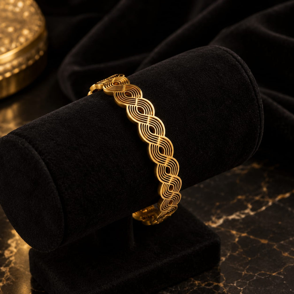 Golden Infinity Pattern Bracelet – Elegant Women's Jewelry