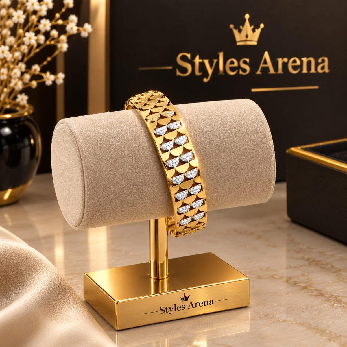 Golden Scallop Design Bracelet with Crystal Details