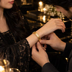 Luxury Gold-Tone Link Bracelet – Elegant Modern Bangle